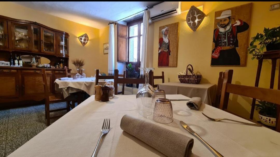 Al Vecchio Corso B&B Темпио-Паузания Экстерьер фото
