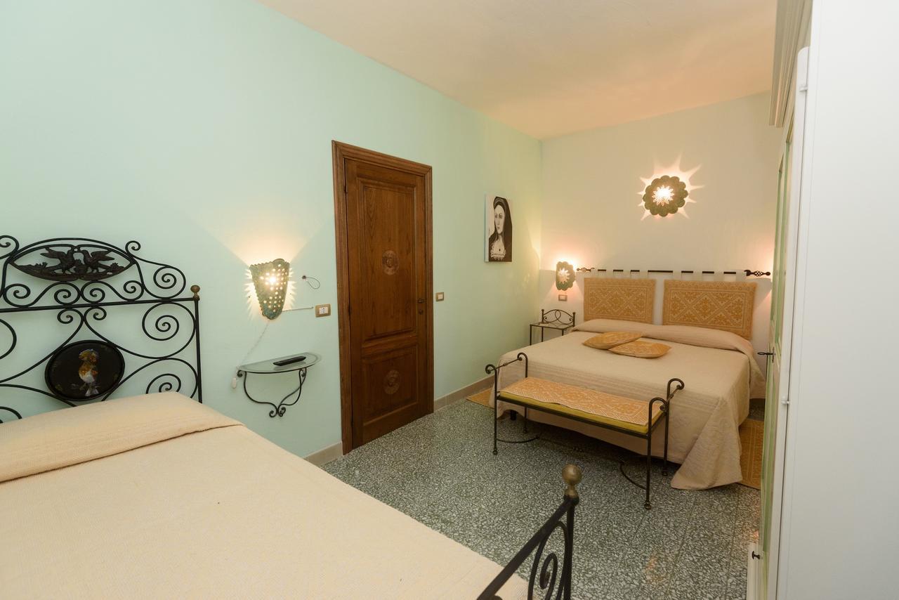 Al Vecchio Corso B&B Темпио-Паузания Экстерьер фото