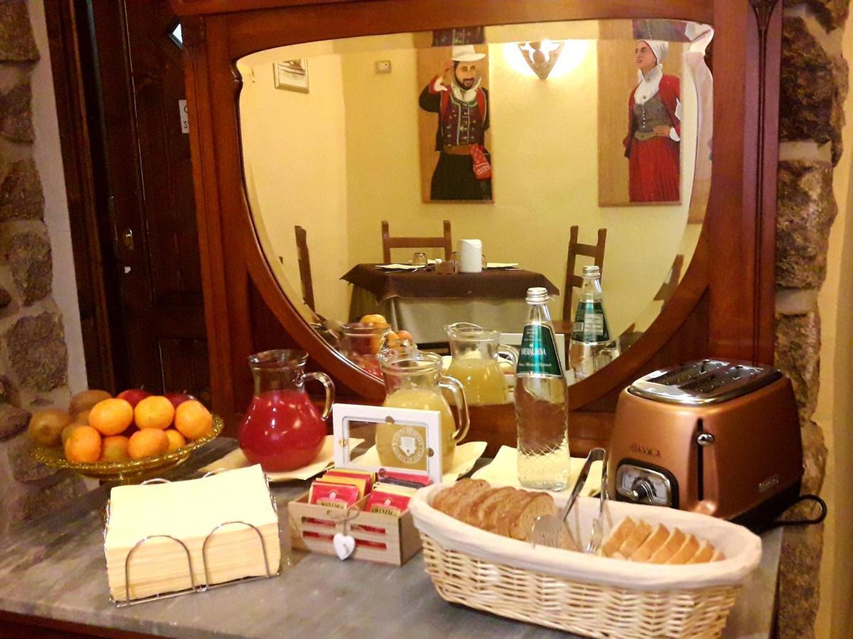 Al Vecchio Corso B&B Темпио-Паузания Экстерьер фото